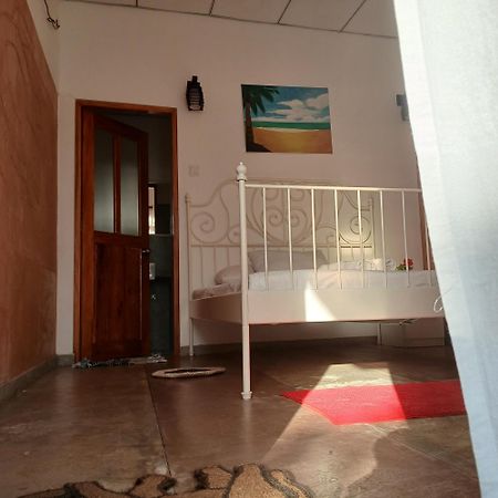La-Vira Beach Villa Hikkaduwa Eksteriør billede