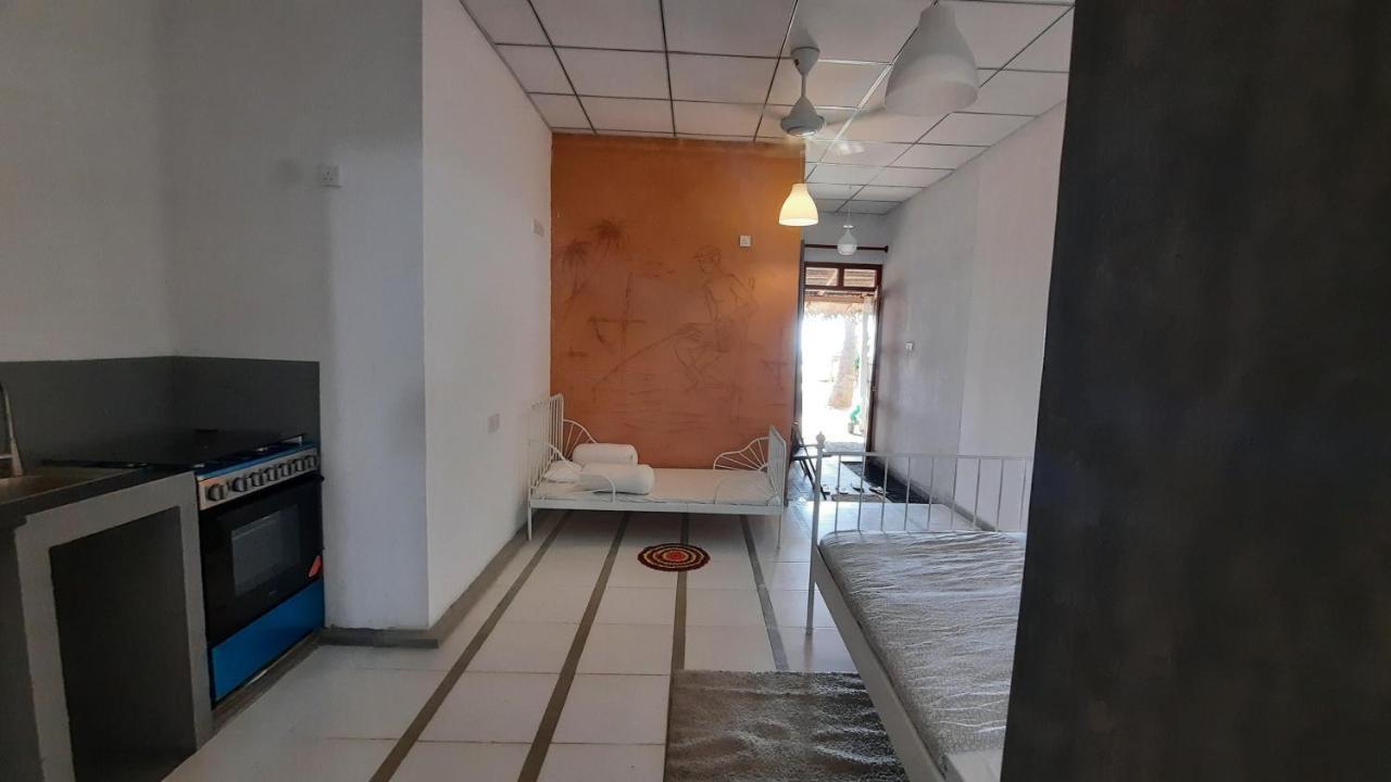 La-Vira Beach Villa Hikkaduwa Eksteriør billede