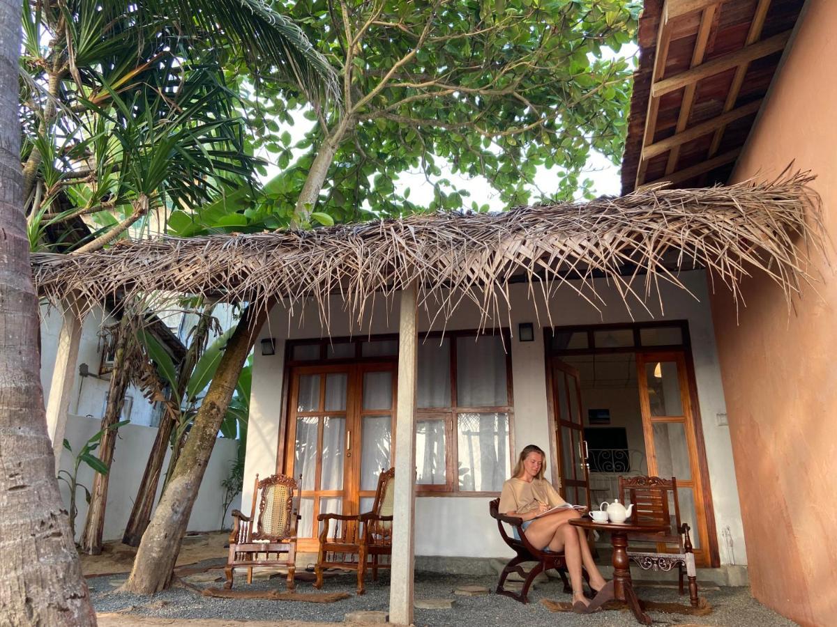 La-Vira Beach Villa Hikkaduwa Eksteriør billede