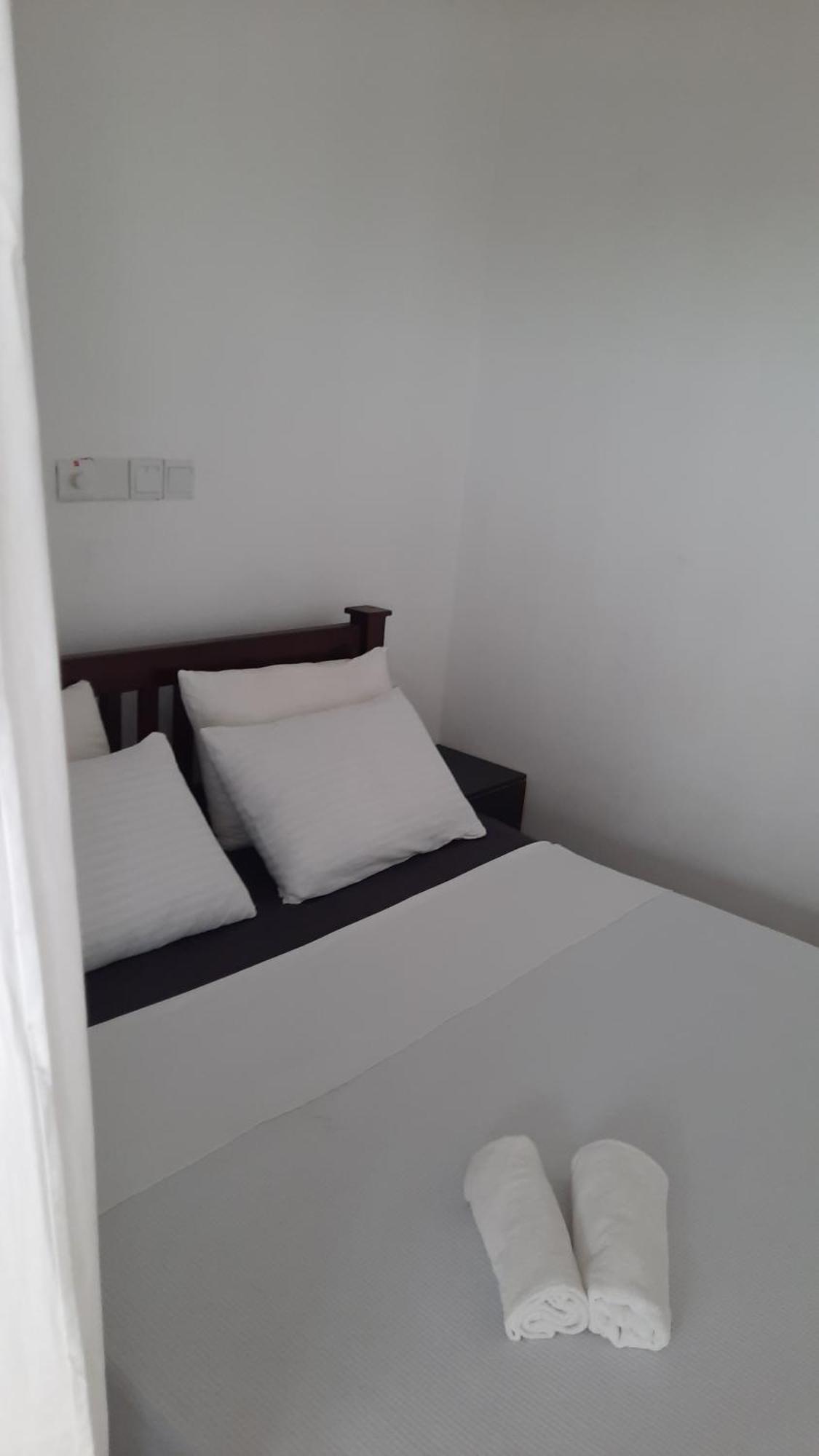 La-Vira Beach Villa Hikkaduwa Værelse billede